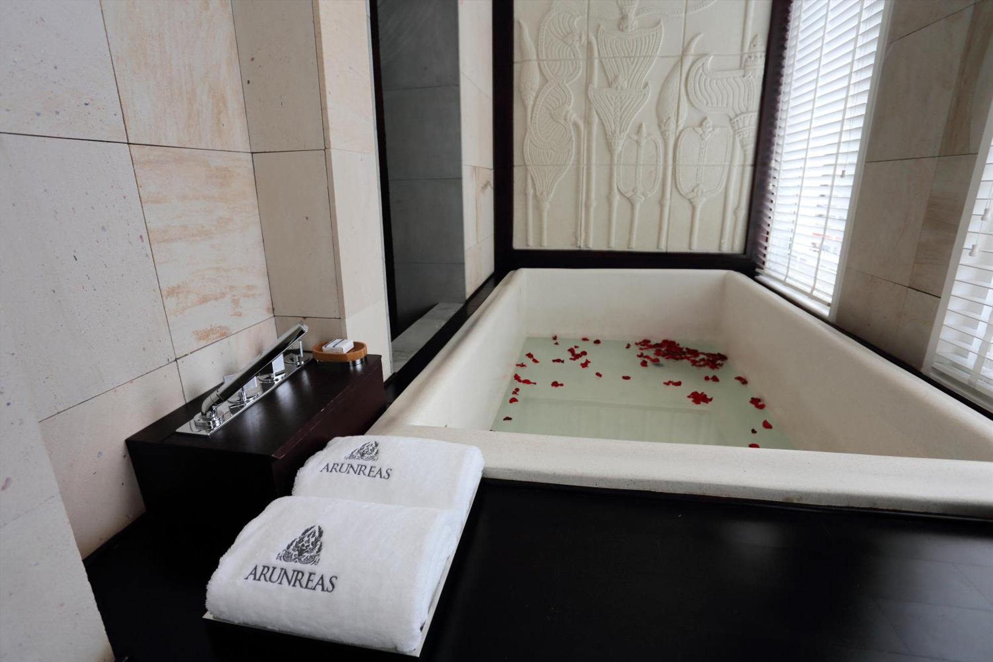 Arunreas Hotel Phnom Penh Zimmer foto